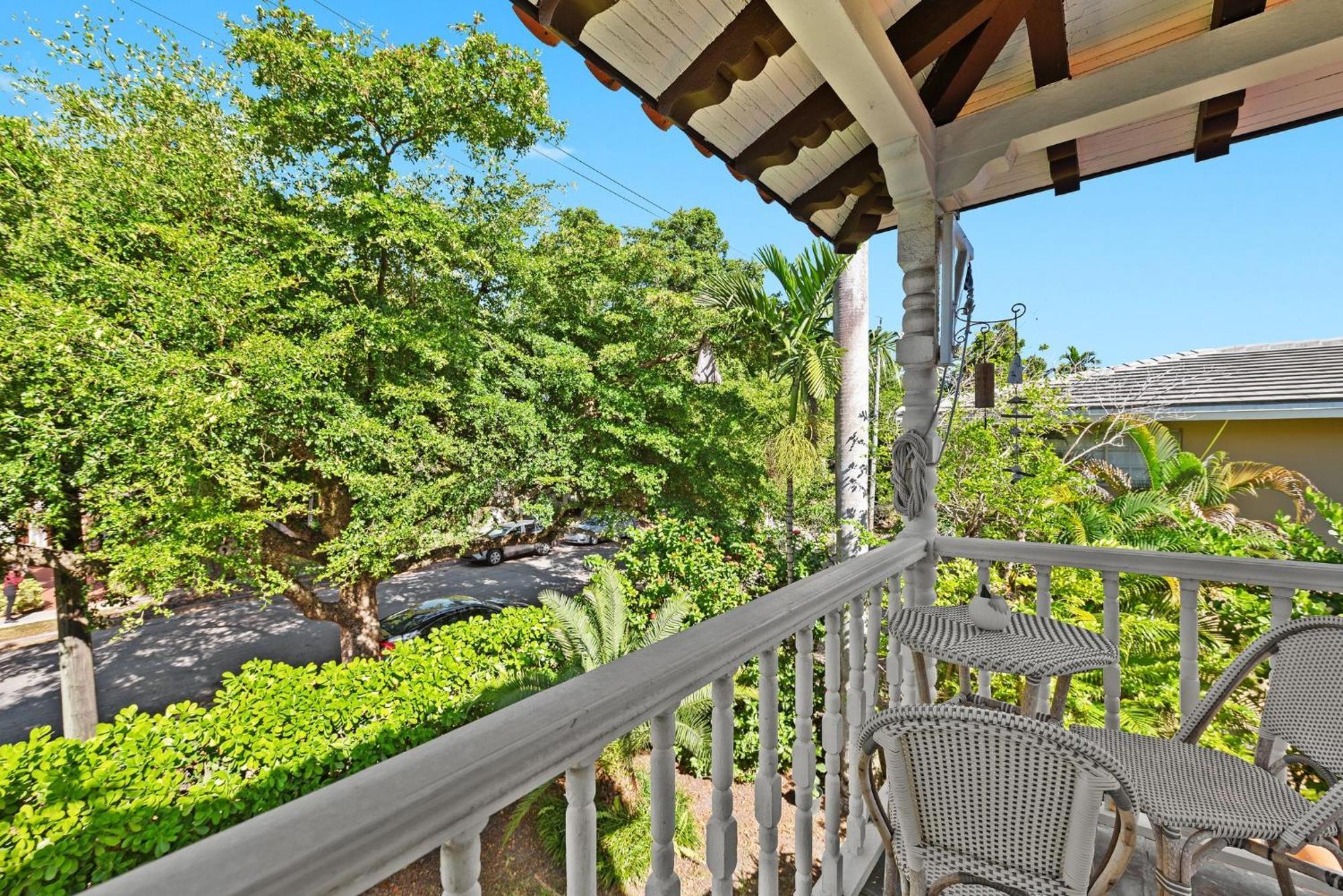 Casa Coral Hotel โครอลเกเบิลส์ ภายนอก รูปภาพ